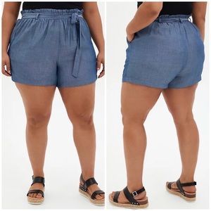 TORRID Self Tie Paperbag Waist Mid Short Chambray Blue